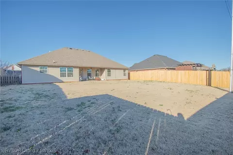 Exterior - 1911 Yukon Dr, Barling, AR 72923 photo 6 of 6
