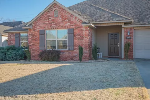Exterior - 1911 Yukon Dr, Barling, AR 72923 photo 2 of 6