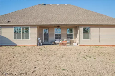 Exterior - 1911 Yukon Dr, Barling, AR 72923 photo 5 of 6