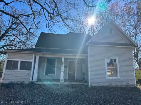 526 6th St, Booneville, AR 72927