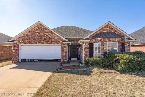 7114 Red Pine Dr, Fort Smith, AR 72916
