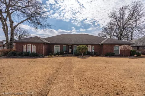 2412 Brigadoon Dr, Fort Smith, AR 72908