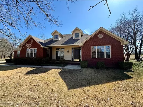 509 Missouri Rd, Lavaca, AR 72941