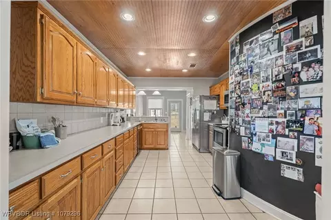 Kitchen - 2410 S L St, Fort Smith, AR 72901 photo 6 of 6