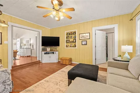 Living - 2410 S L St, Fort Smith, AR 72901 photo 2 of 4