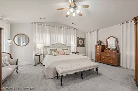 Bedroom - 2410 S L St, Fort Smith, AR 72901 photo 5 of 7