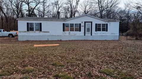 6020 Country Aire Loop, Hackett, AR 72937