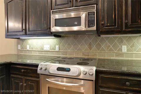 Kitchen - 21 Stonegate Ct, Fort Smith, AR 72908 photo 6 of 6
