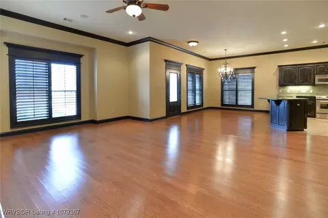 Living - 21 Stonegate Ct, Fort Smith, AR 72908 photo 1 of 7