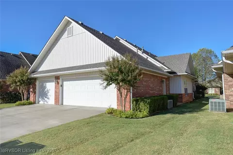 Exterior - 21 Stonegate Ct, Fort Smith, AR 72908 photo 2 of 2