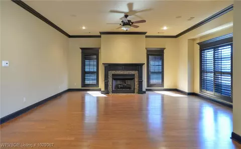 Living - 21 Stonegate Ct, Fort Smith, AR 72908 photo 6 of 7