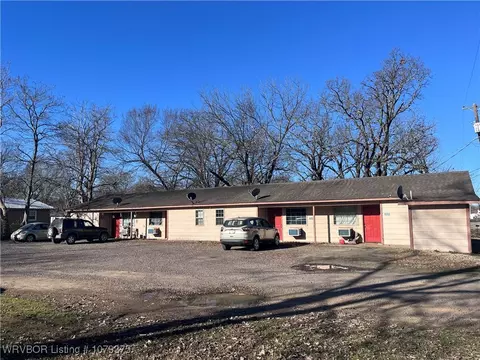 359 5th St, Waldron, AR 72958 photo 1