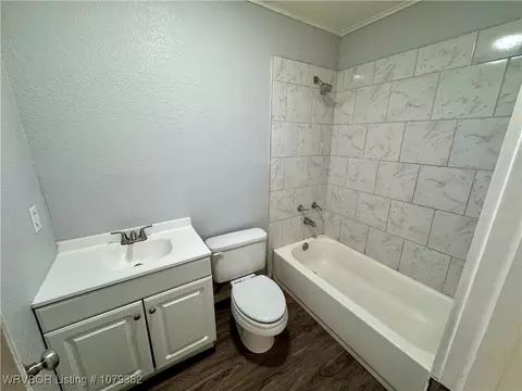 Bath - 1310 Hickman Bluff Rd, Lavaca, AR 72941 photo 6 of 6