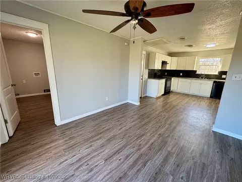 Living - 1310 Hickman Bluff Rd, Lavaca, AR 72941 photo 9 of 10