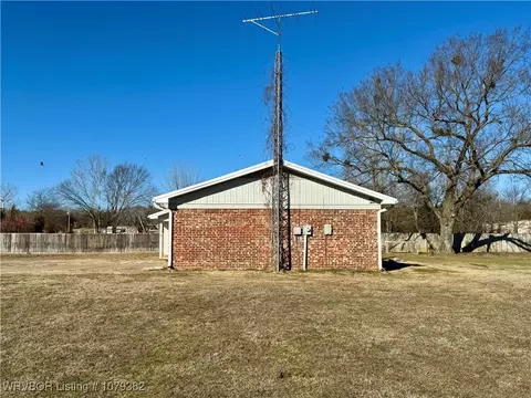Exterior - 1310 Hickman Bluff Rd, Lavaca, AR 72941 photo 3 of 4