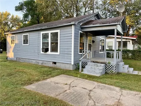 Exterior - 2904 N L St, Fort Smith, AR 72901 photo 7 of 7