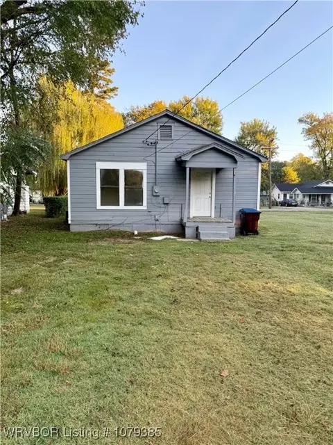 Exterior - 2904 N L St, Fort Smith, AR 72901 photo 5 of 7