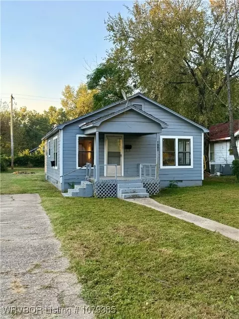 Exterior - 2904 N L St, Fort Smith, AR 72901 photo 4 of 7