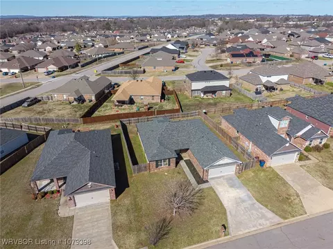 View/Area - 415 Ridge Point Dr, Fort Smith, AR 72908 photo 4 of 5