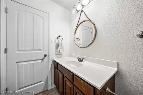 Bath - 415 Ridge Point Dr, Fort Smith, AR 72908 photo 4 of 4