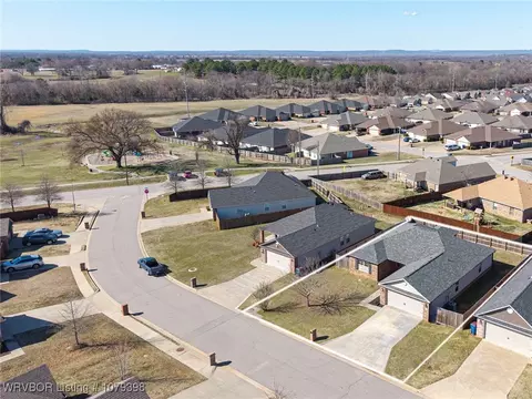 View/Area - 415 Ridge Point Dr, Fort Smith, AR 72908 photo 2 of 5