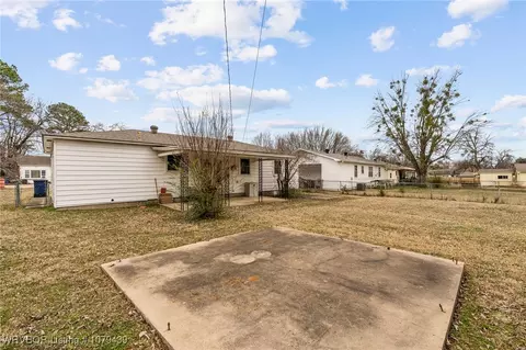 Exterior - 4422 22nd St, Fort Smith, AR 72901 photo 4 of 5