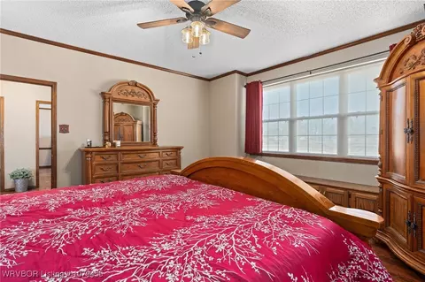 Bedroom - 2003 Nixon Rd, Lavaca, AR 72941 photo 3 of 9