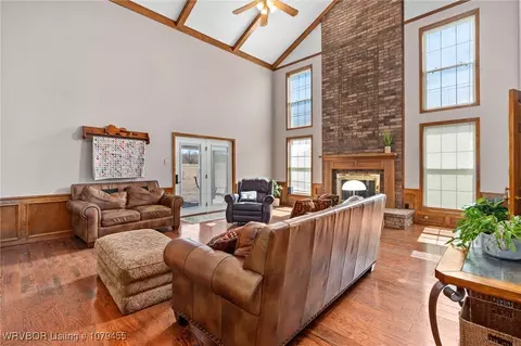 Living - 2003 Nixon Rd, Lavaca, AR 72941 photo 4 of 4
