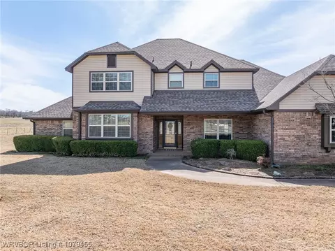 Exterior - 2003 Nixon Rd, Lavaca, AR 72941 photo 2 of 8