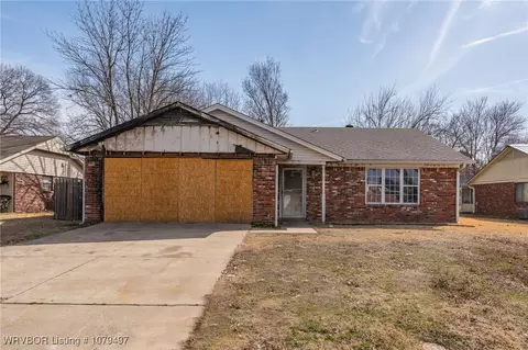 3219 95th St, Fort Smith, AR 72903