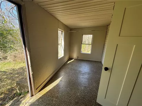 216 E Walnut St, Alma, AR 72921 photo 7