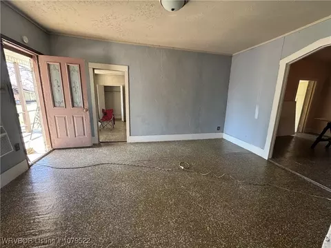 216 E Walnut St, Alma, AR 72921 photo 4