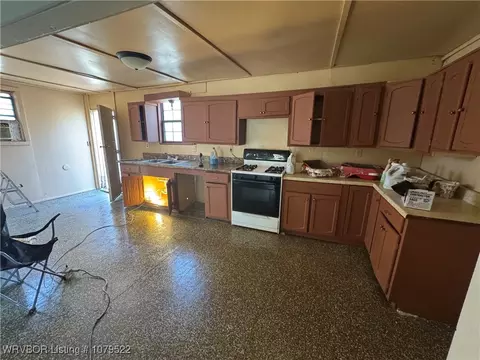 216 E Walnut St, Alma, AR 72921 photo 6