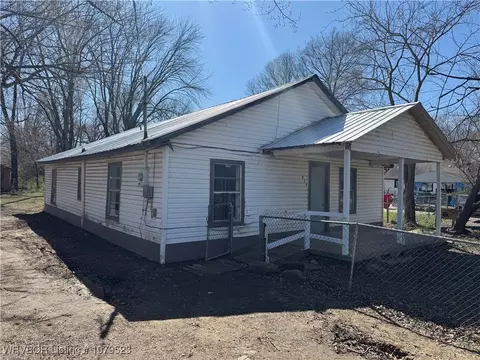 519 London St, Alma, AR 72921