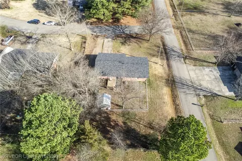 View/Area - 715 Cherry St, Waldron, AR 72958 photo 2 of 10