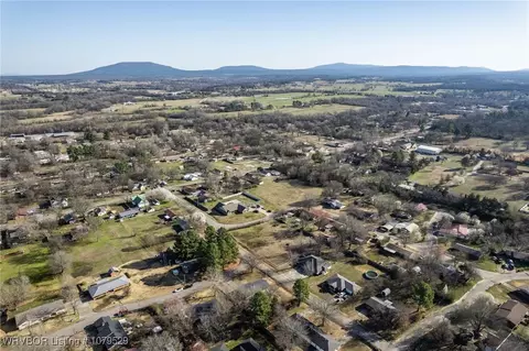 View/Area - 715 Cherry St, Waldron, AR 72958 photo 9 of 10