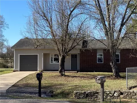 1201 Brewer Ln, Lavaca, AR 72941 photo 2