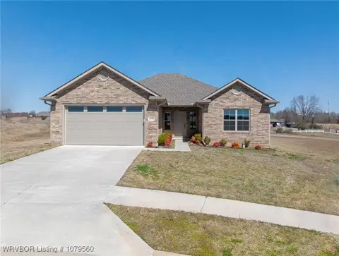 2372 Highland Ave, Van Buren, AR 72956