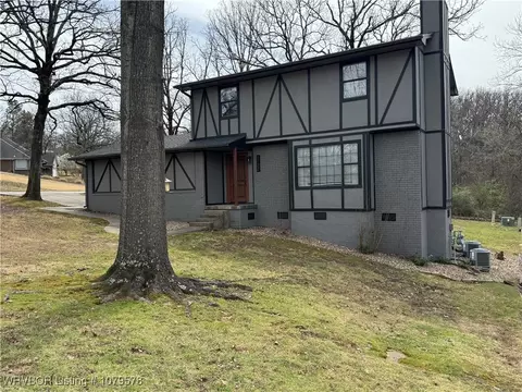 1722 Prestwick Dr, Fort Smith, AR 72908 photo 2