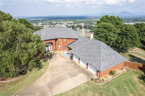 411 Wincrest Cir, Poteau, OK 74953