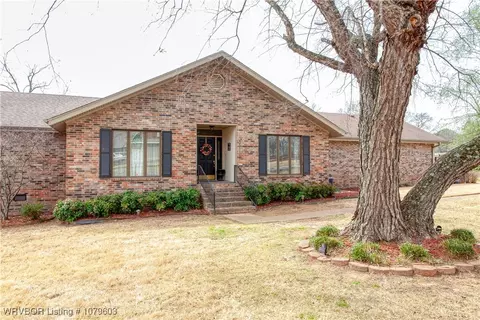 4200 S Q St, Fort Smith, AR 72903