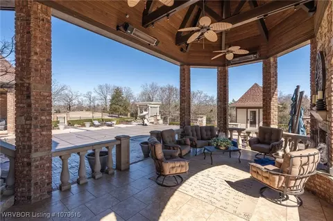 Exterior - 12034 Ridgefield Dr, Fort Smith, AR 72916 photo 5 of 11
