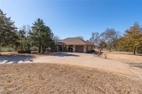 Exterior - 12034 Ridgefield Dr, Fort Smith, AR 72916 photo 7 of 11
