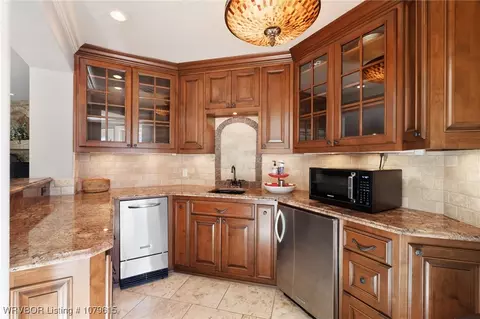 Kitchen - 12034 Ridgefield Dr, Fort Smith, AR 72916 photo 7 of 7