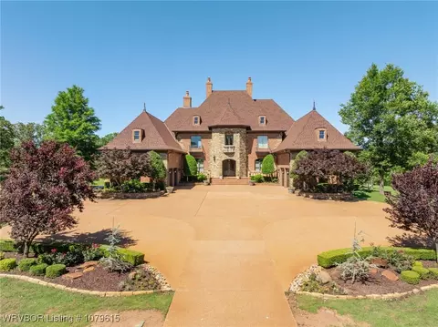 12034 Ridgefield Dr, Fort Smith, AR 72916