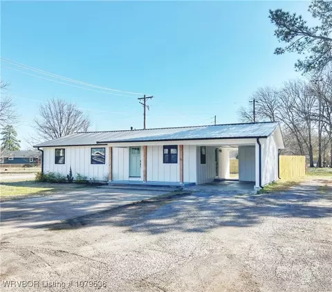 1001 E 1st St, Heavener, OK 74937