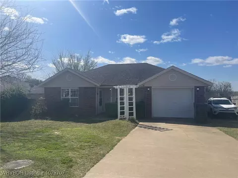 706 Kody Ln, Sallisaw, OK 74955