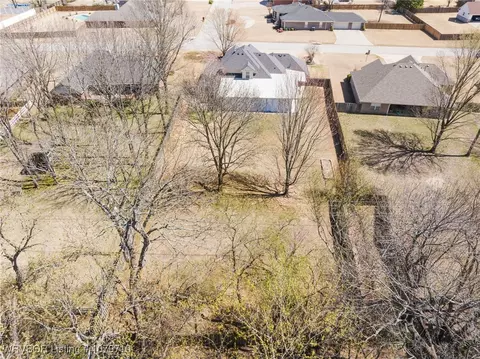View/Area - 12200 Stonechase Dr, Fort Smith, AR 72916 photo 1 of 2