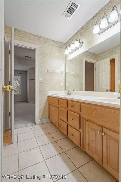 Bath - 12200 Stonechase Dr, Fort Smith, AR 72916 photo 4 of 4