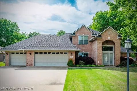 12200 Stonechase Dr, Fort Smith, AR 72916